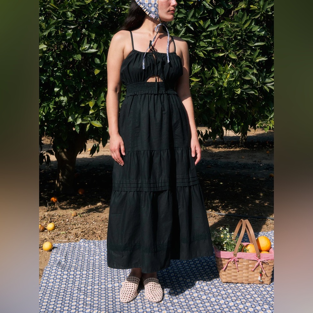 Lisa Says Gah Black Dress